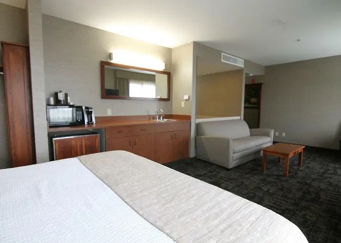 Casper C'mon & Hotel 3*
